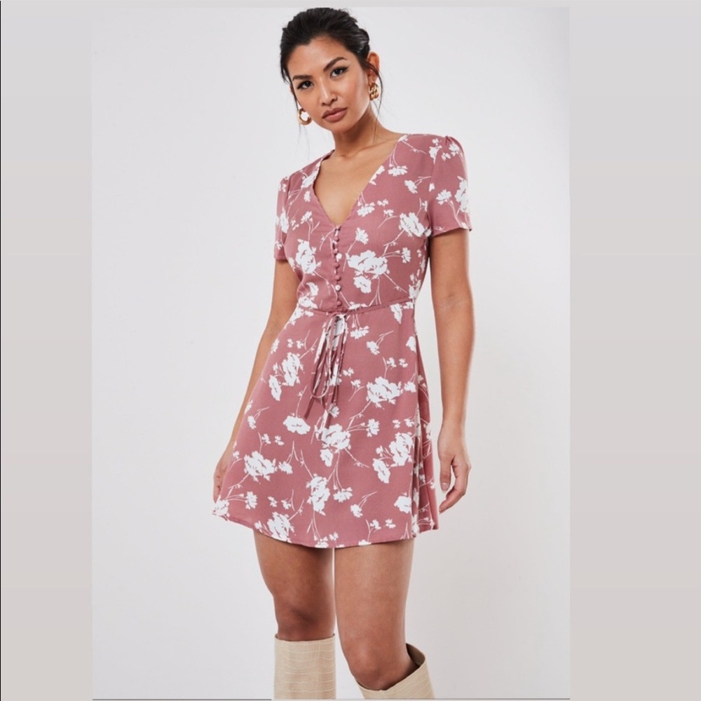 NWOT. Missguided Pink White Floral Fit Flare Mini Dress